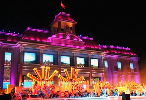 В провинции Кханьхоа открылся Морской фестиваль Нячанг-2015 - ảnh 2