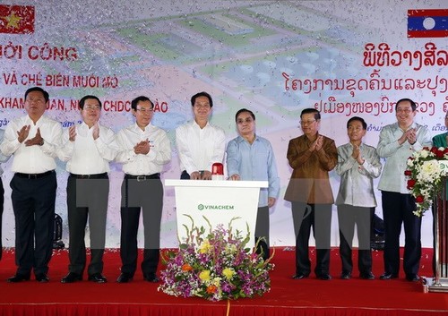 Премьер Вьетнама дал старт проекту добычи калийной соли в Лаосе - ảnh 1