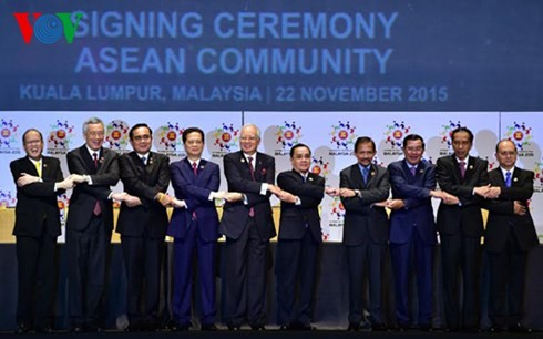 Страны АСЕАН подписали Декларацию о создании единого Сообщества АСЕАН - ảnh 2