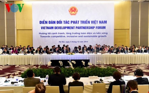 В Ханое открылся форум партнёров во имя развития Вьетнама 2015 - ảnh 1