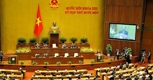 Парламент Вьетнама обсудил исправленный Закон о таможенных пошлинах - ảnh 1