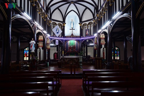 100-летняя деревянная церковь в провинции Контум - ảnh 9