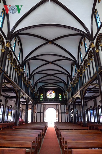 100-летняя деревянная церковь в провинции Контум - ảnh 12