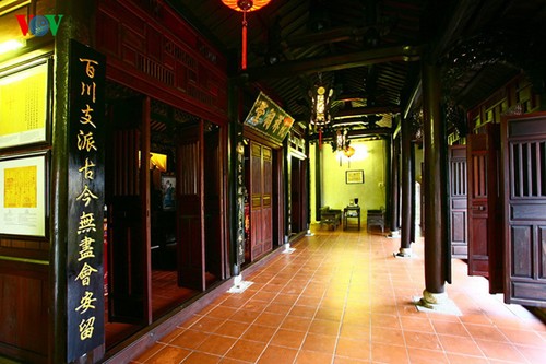 Древний храм памяти рода Нгуен Тыонг в Хойане - ảnh 3