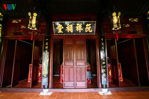 Древний храм памяти рода Нгуен Тыонг в Хойане - ảnh 6