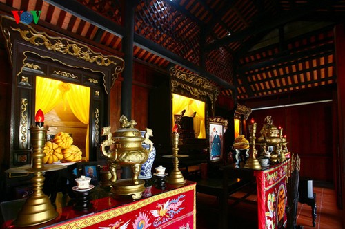 Древний храм памяти рода Нгуен Тыонг в Хойане - ảnh 7