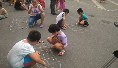 Традиционная игра «О Ан Куан» в пешеходном пространстве Ханоя - ảnh 6