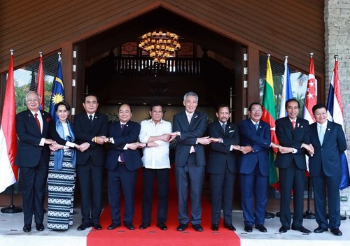 На Филиппинах завершился 30-й саммит АСЕАН - ảnh 1