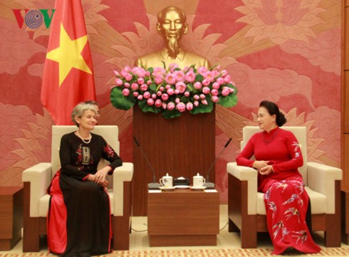 Председатель Нацсобрания Вьетнама приняла гендиректора ЮНЕСКО - ảnh 1