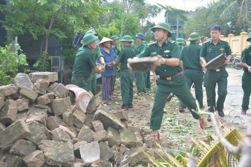 Во Вьетнаме ведется работа по ликвидации последствий тайфуна «Доксури» - ảnh 1