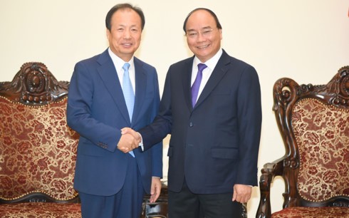 Премьер Вьетнама принял гендиректора южнокорейской корпорации Samsung Electronics - ảnh 1