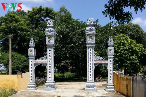 Промысел по изваянию скульптур в деревне Вуланг - ảnh 2