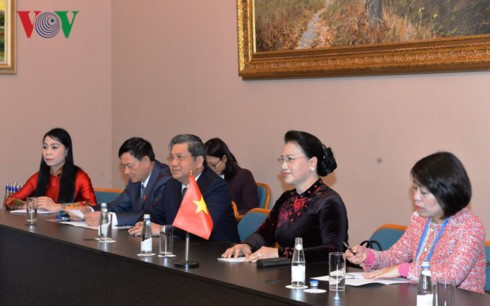 Председатель Нацсобрания Вьетнама встретилась со спикером парламента Ирана - ảnh 1