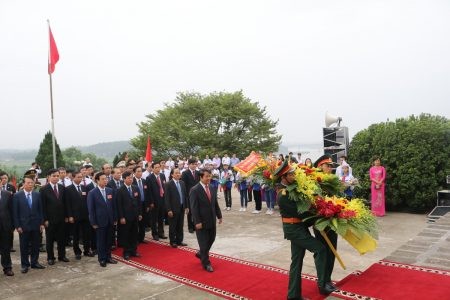 В провинции Футхо отметили 70-летие Победы на реке Ло - ảnh 1