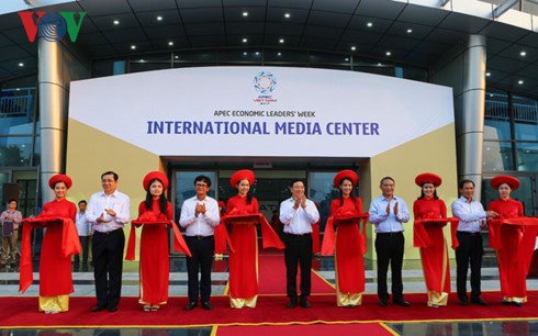 В городе Дананге открылся международный пресс-центр саммита АТЭС - ảnh 1
