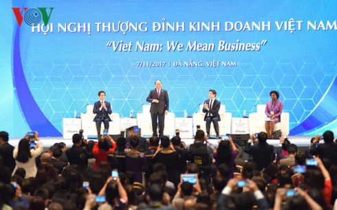 Премьер Вьетнама: приезжайте во Вьетнам для ведения бизнеса и достижения успехов - ảnh 1