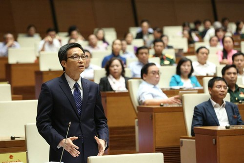 Парламент Вьетнама продолжал делать запросы главе Мининфокома - ảnh 2