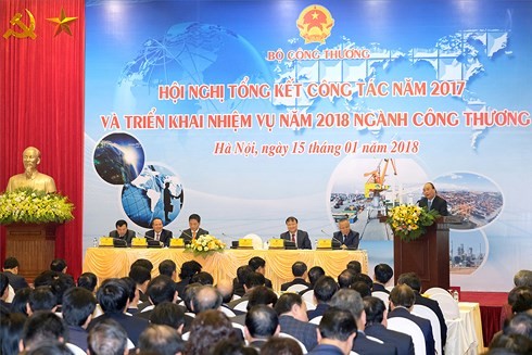 Премьер Вьетнама принял участие в конференции по выполнению задач Минпромторга - ảnh 1
