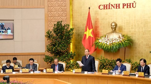 Премьер Вьетнама: необходимо разработать ежеквартальные планы развития каждой отрасли - ảnh 1