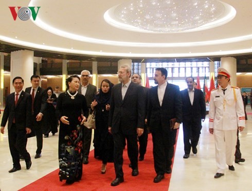 Спикер парламента Ирана прибыл во Вьетнам с официальным визитом - ảnh 1