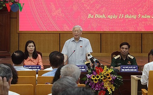 Генеральный секретарь ЦК КПВ встретился с избирателями в Ханое - ảnh 1