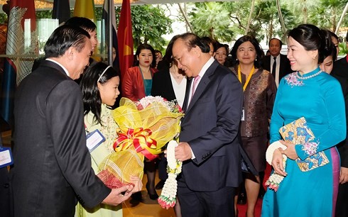 Премьер Вьетнама Нгуен Суан Фук начал участие в саммитах ACMECS-8 и CLMV-9 - ảnh 1