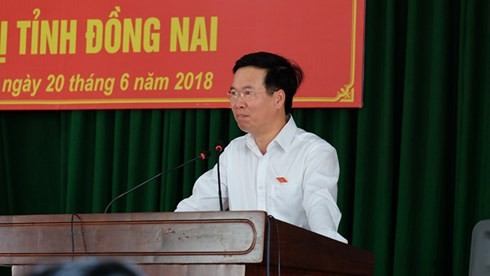 Руководители Вьетнама встретились с избирателями страны - ảnh 1