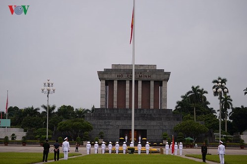 Во Вьетнаме отмечается 73-я годовщина победы Августовской революции и Дня независимости страны - ảnh 1
