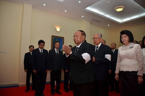 Руководители стран и партий скорбят о кончине президента Вьетнама Чан Дай Куанга - ảnh 2