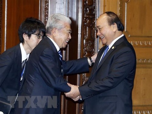 Нгуен Суан Фук встретился со спикерами обеих палат парламента Японии - ảnh 2