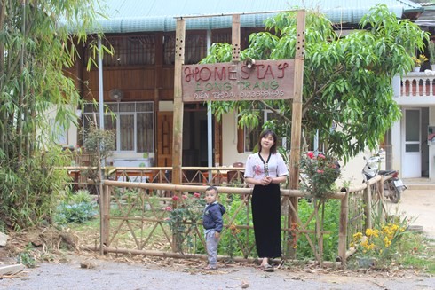 Хоумстэй-туризм изменяет к лучшему облик деревни в общине Чиенгсом - ảnh 1