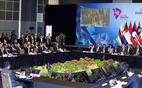 Премьер Вьетнама принял участие во 2-м саммите стран-участниц переговоров по RCEP - ảnh 1