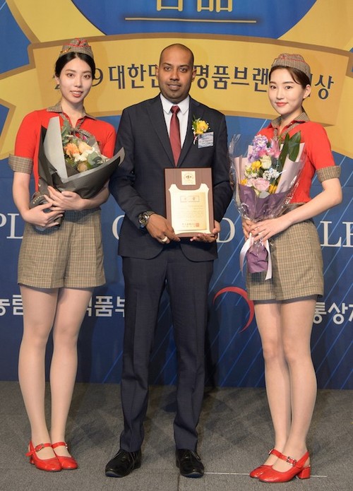 Авиакомпания Vietjet получила южнокорейскую премию «Авторитетный бренд 2019 года» - ảnh 1