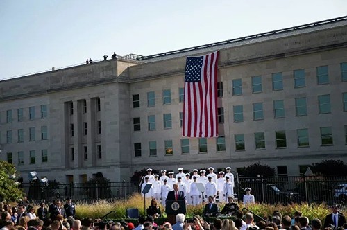 В США почтили память погибших в терактах 11 сентября - ảnh 2