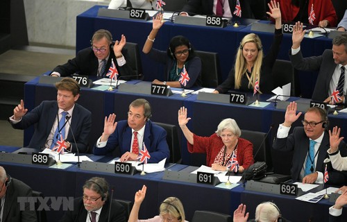 Европарламент поддержал очередную отсрочку Brexit - ảnh 1