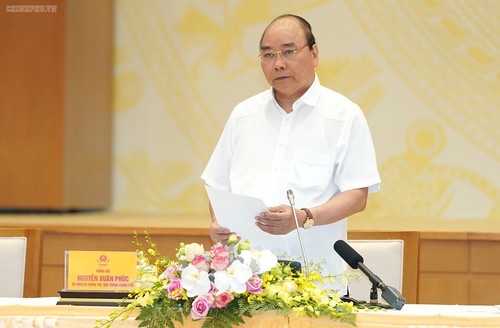 Премьер-министр Вьетнама провел конференцию по распределению и исполнению госбюджета - ảnh 1