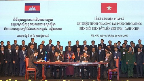 Новая веха в создании вьетнамо-камбоджийской границы мира, дружбы, сотрудничества и развития - ảnh 1