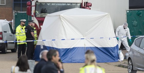 МОБ СРВ обнародовал личности 39 найденных в грузовике погибших в Британии - ảnh 1
