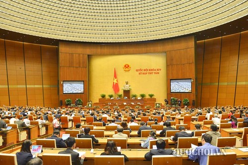 Депутаты парламента Вьетнама обсудили изменение Закона об обнародовании нормативно-правовых актов - ảnh 1