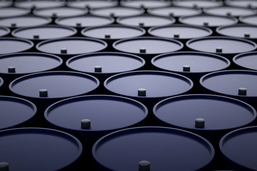 ОПЕК+ согласовал дополнительное сокращение добычи нефти - ảnh 1