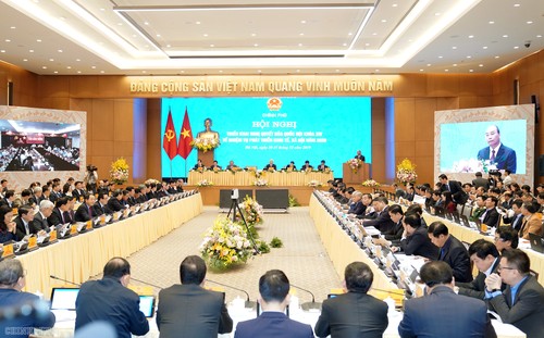 В Ханое проходит онлайн-конференция правительства Вьетнама по итогам 2019 года - ảnh 1