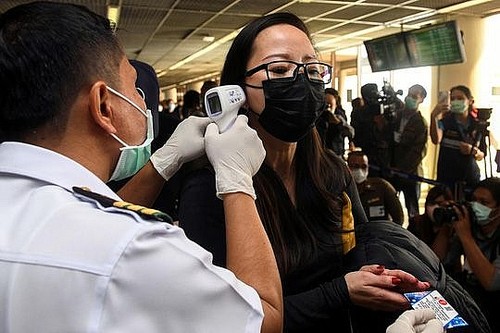 Ряд стран предпринимает решительные меры по борьбе с распространением коронавируса - ảnh 1