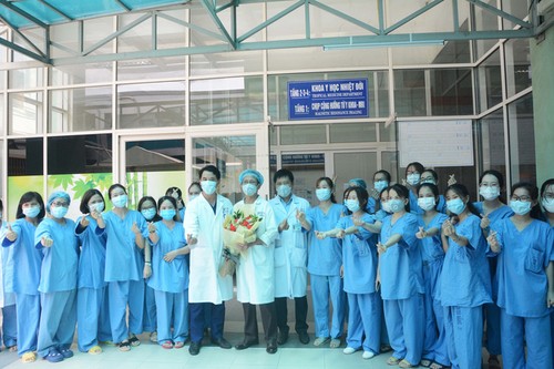 За 10 апреля во Вьетнаме ещё 16 пациентов с коронавирусом выздоровели - ảnh 1