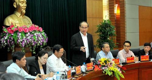 Nguyen Thien Nhan travaille avec les autorités de Haiphong  - ảnh 1
