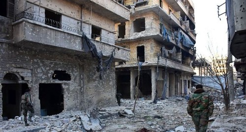 Les rebelles lâchent pied à Alep, les civils désespérés - ảnh 1