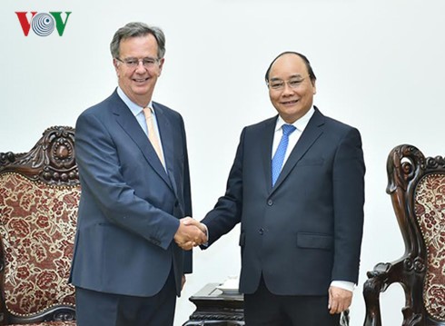 Le nouvel ambassadeur espagnol reçu par Nguyen Xuan Phuc  - ảnh 1