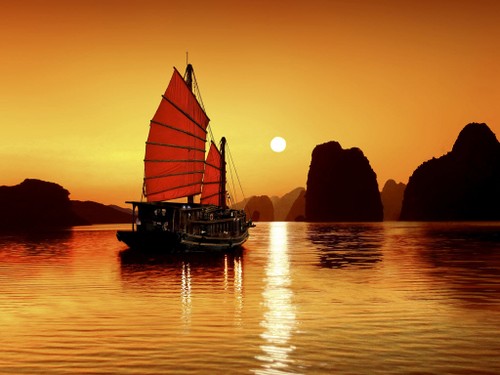 La baie d’Halong parmi les 10 meilleurs sites de l’UNESCO en Asie - ảnh 1