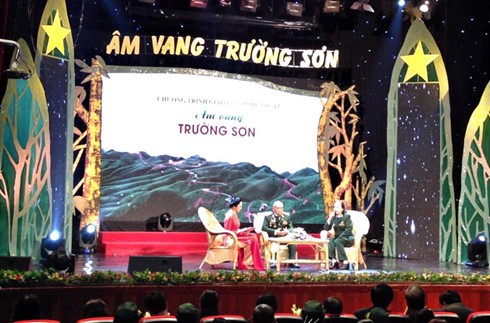La VOV organise un programme artistique «Echo de Truong Son» - ảnh 1