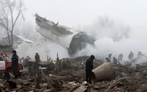 Kirghizstan: au moins 37 morts dans le crash d'un avion - ảnh 1