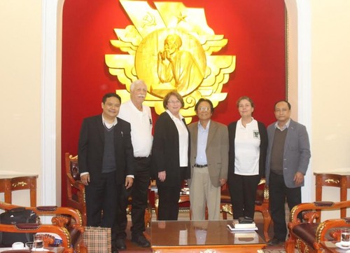 L’Association Vietnam-Etats-Unis rencontre des vétérans de guerre américains - ảnh 1